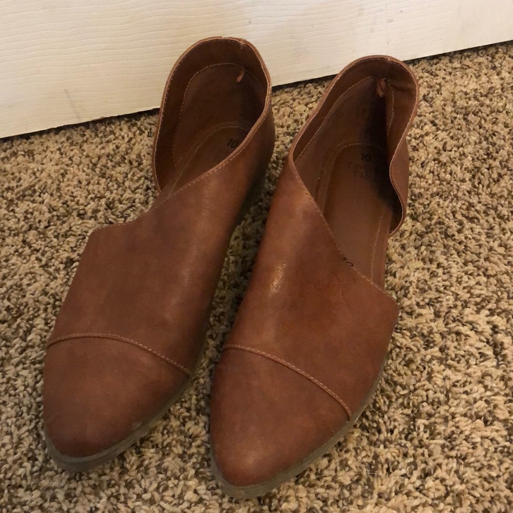 Time and Tru Women’s ankle shoes.